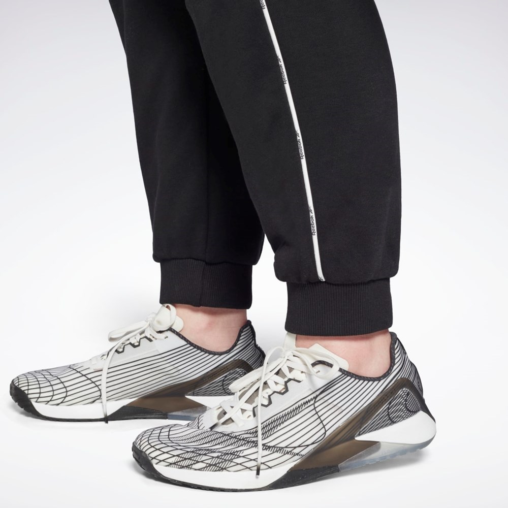 Reebok Piping Joggers (Plus Size) Mustat | EMDGZK-471