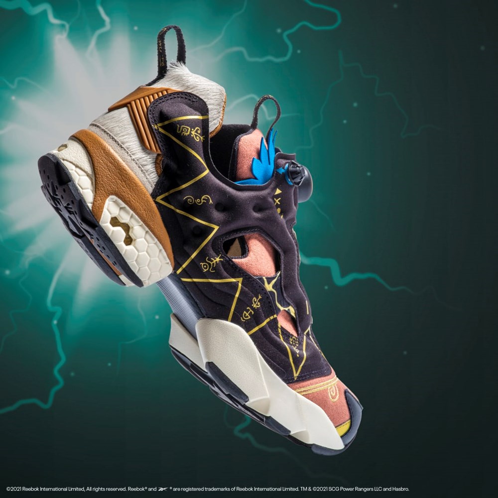 Reebok Power Rangers Instapump Fury 94 Shoes Mustat Kultaiset | WQKEBY-215