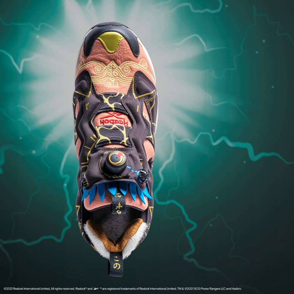 Reebok Power Rangers Instapump Fury 94 Shoes Mustat Kultaiset | WQKEBY-215